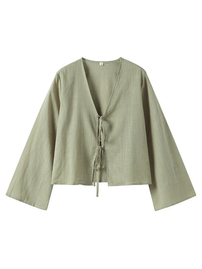 Mare | Stylische Bluse mit Schnürung und langen Ärmeln