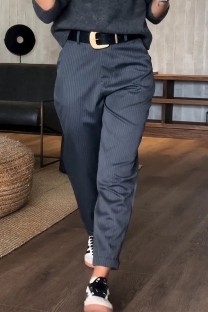 Sylvara™ | Elegante gestreifte Tailleurhose